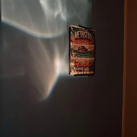 Locart Room3